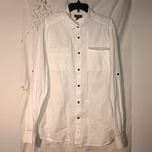 Kenneth Cole Reaction Shirt size XL Perfect for any occasion dress up/down EUC